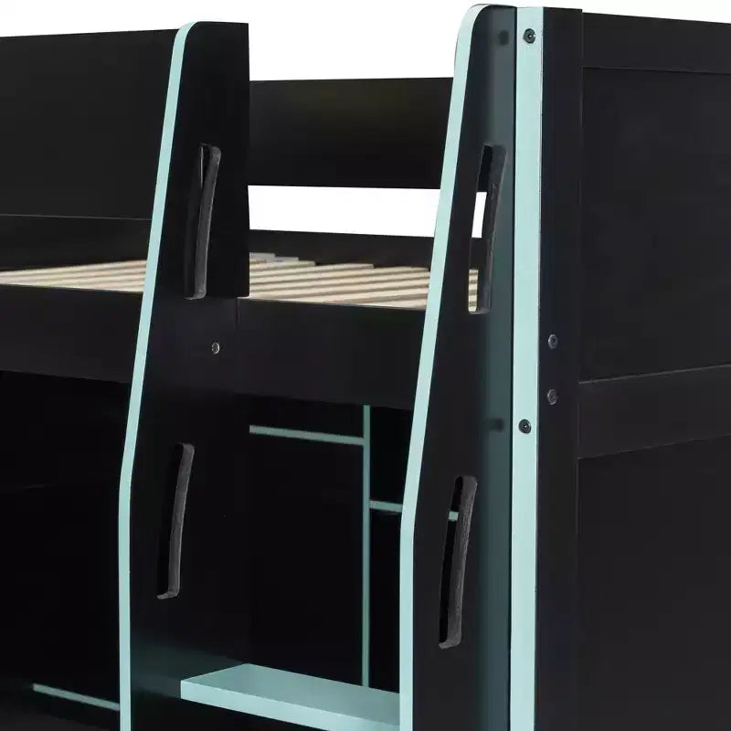 Lit mezzanine en bois avec bureau, armoire ouverte et lumières RVB